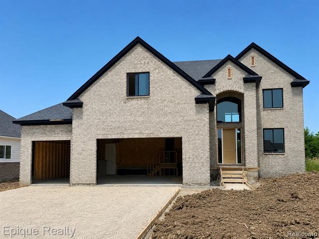 29736 Red Fox Lane, Chesterfield, MI 48047