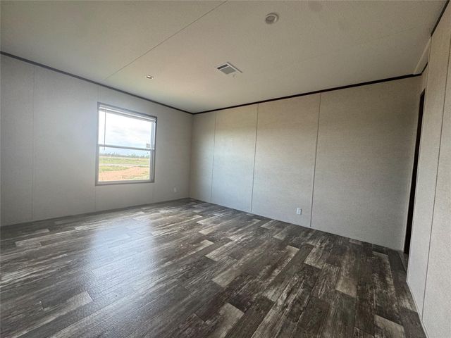 1304 Saddleback Drive, Bellville, TX 77418