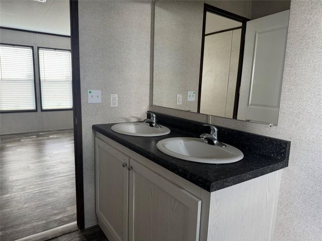 1304 Saddleback Drive, Bellville, TX 77418