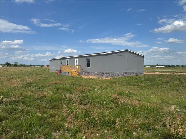 1304 Saddleback Drive, Bellville, TX 77418