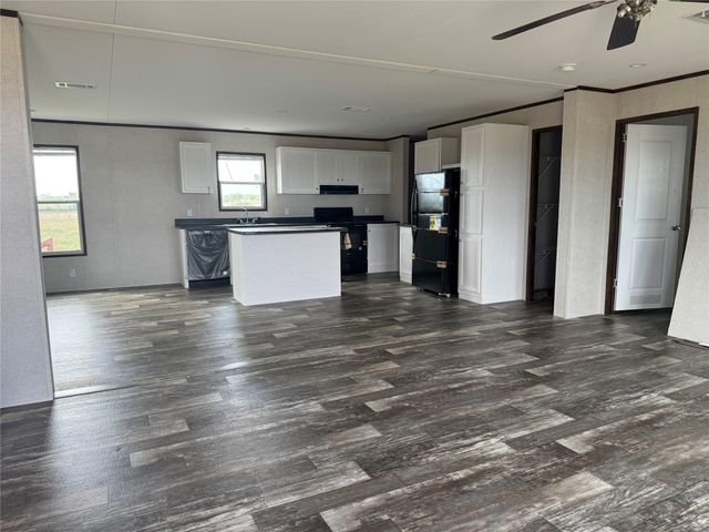 1304 Saddleback Drive, Bellville, TX 77418