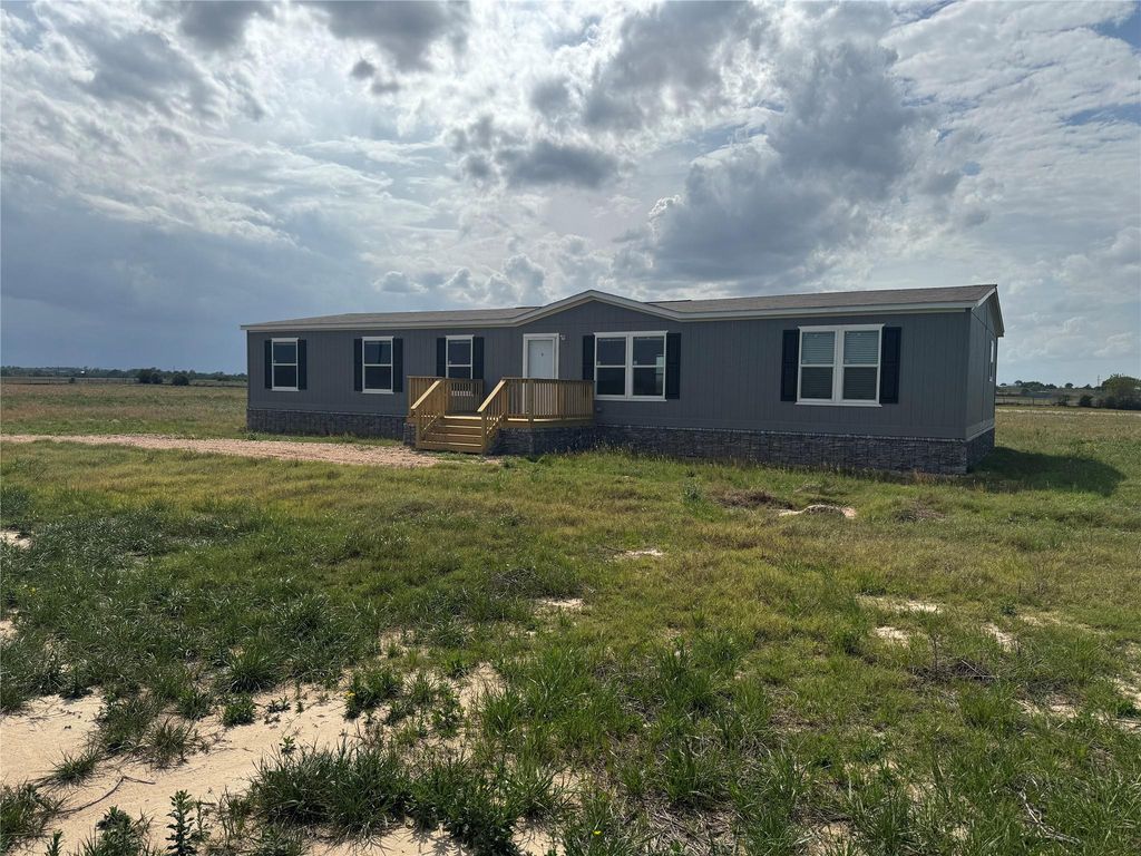 1304 Saddleback Drive, Bellville, TX 77418