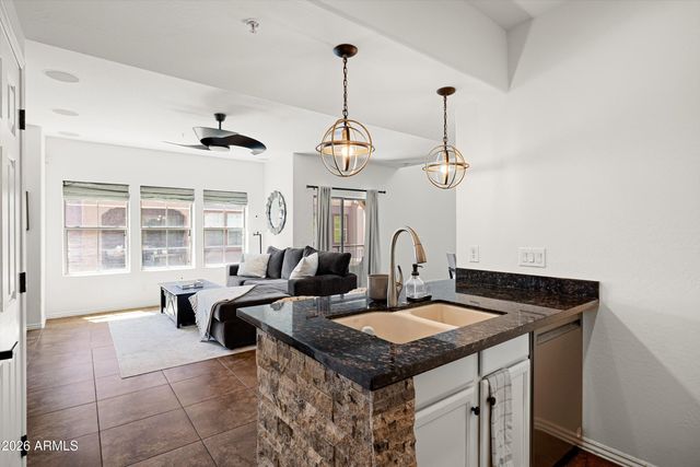 3935 E ROUGH RIDER Road 1252, Phoenix, AZ 85050