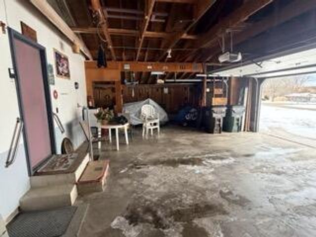 5240 Linden CIRCLE, Racine, WI 53406