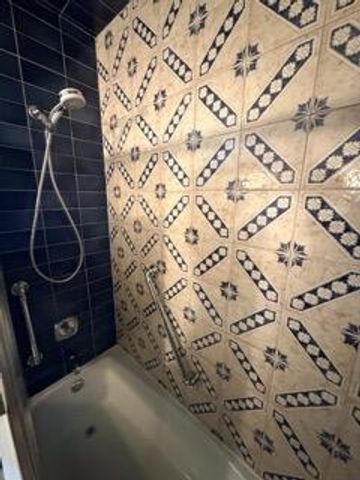 5240 Linden CIRCLE, Racine, WI 53406