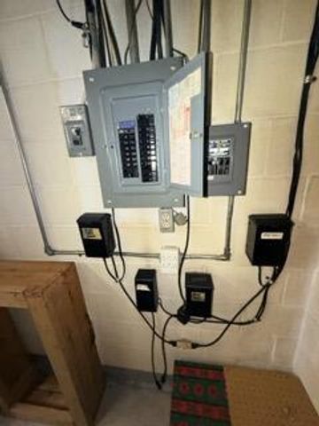 5240 Linden CIRCLE, Racine, WI 53406