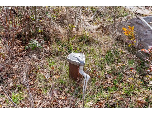 5195 YORK HILL Dr, Hood River, OR 97031