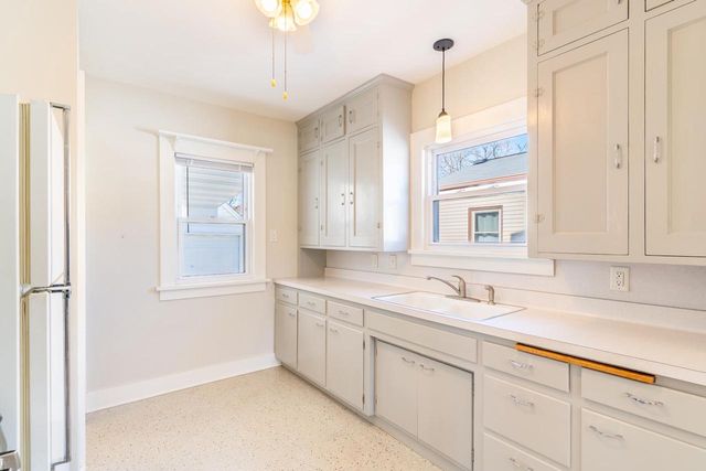 1226 S CLAY STREET, Green Bay, WI 54301