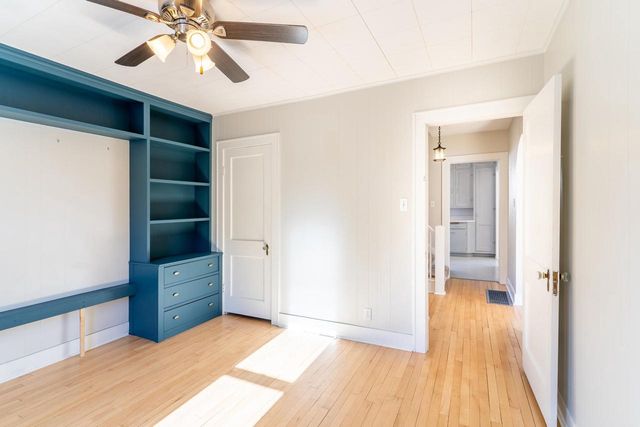 1226 S CLAY STREET, Green Bay, WI 54301