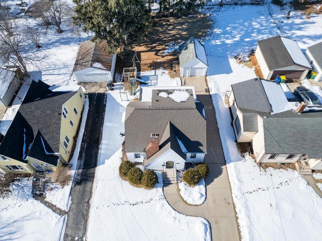 1226 S CLAY STREET, Green Bay, WI 54301