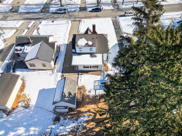 1226 S CLAY STREET, Green Bay, WI 54301