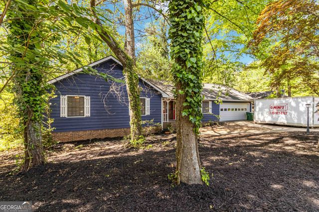 5272 Cumberland Way, Stone Mountain, GA 30087