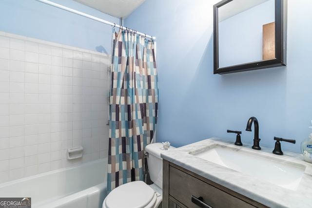 5272 Cumberland Way, Stone Mountain, GA 30087