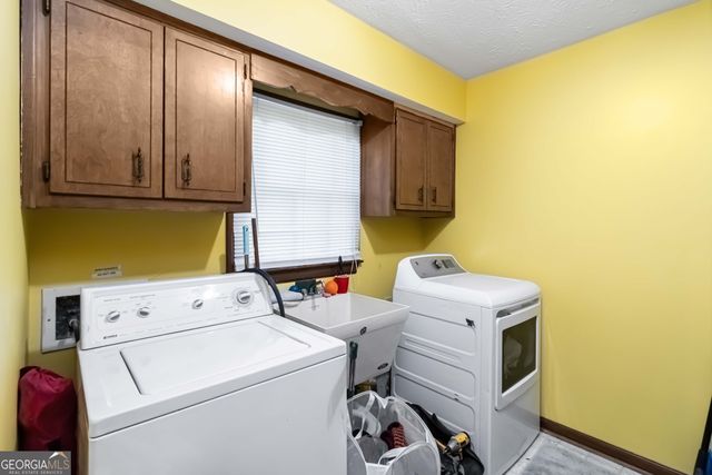 5272 Cumberland Way, Stone Mountain, GA 30087