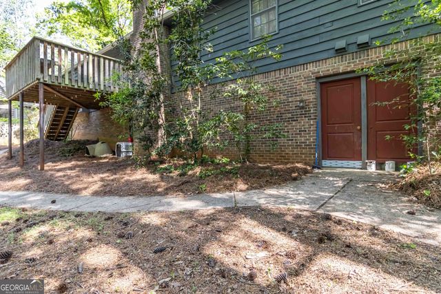 5272 Cumberland Way, Stone Mountain, GA 30087