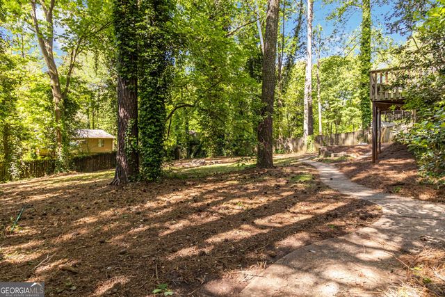 5272 Cumberland Way, Stone Mountain, GA 30087