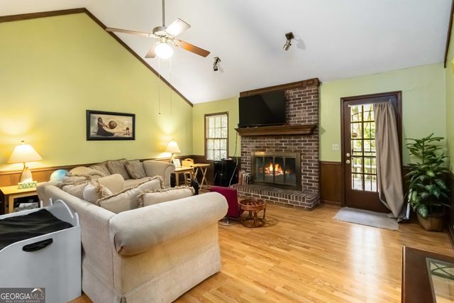 5272 Cumberland Way, Stone Mountain, GA 30087