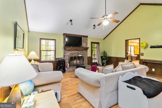 5272 Cumberland Way, Stone Mountain, GA 30087