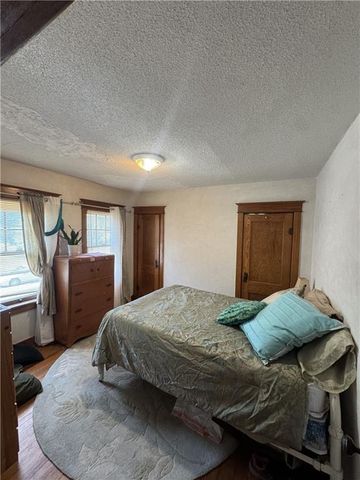225 W Moore Street, Independence, MO 64050