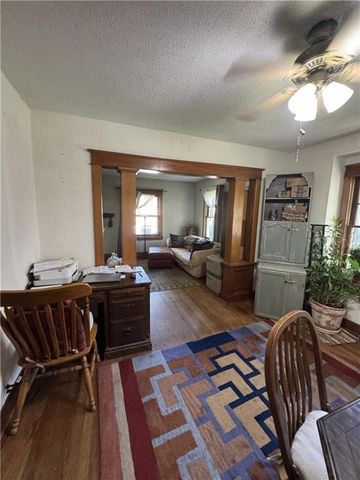 225 W Moore Street, Independence, MO 64050
