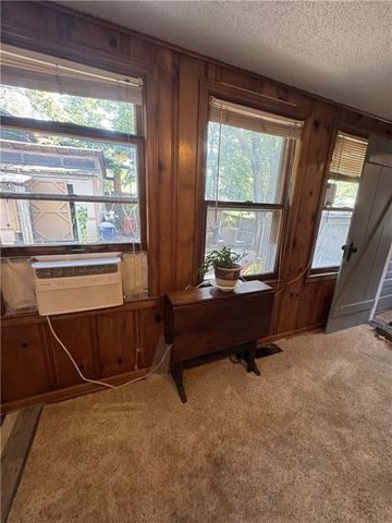 225 W Moore Street, Independence, MO 64050