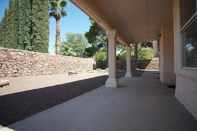 2045 PUEBLO NUEVO Circle, El Paso, TX 79936