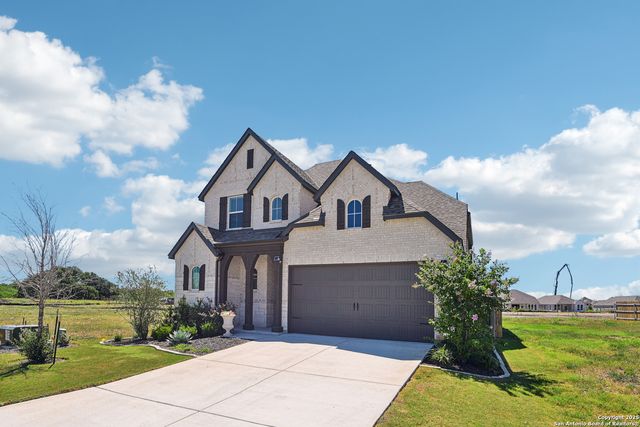 2848 Maximilian Ln, New Braunfels, TX 78130