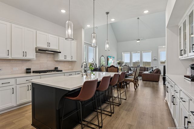 2848 Maximilian Ln, New Braunfels, TX 78130