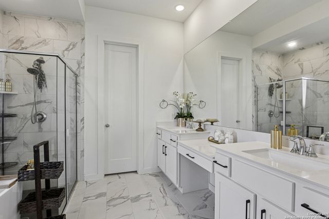 2848 Maximilian Ln, New Braunfels, TX 78130