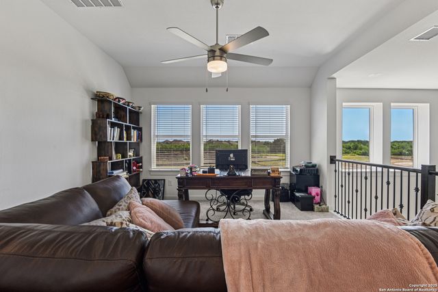 2848 Maximilian Ln, New Braunfels, TX 78130