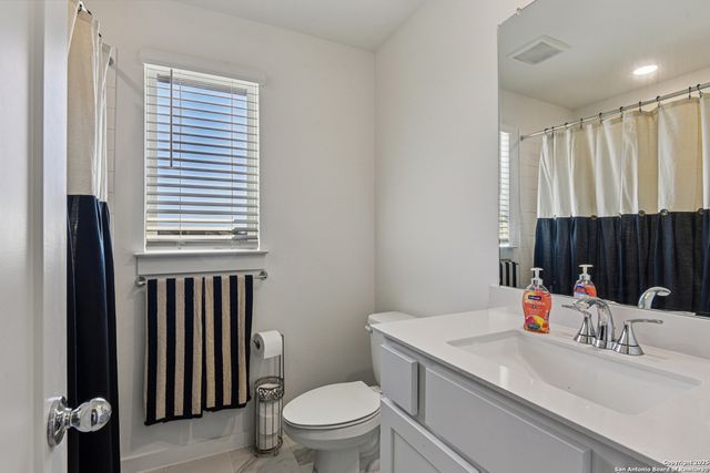 2848 Maximilian Ln, New Braunfels, TX 78130