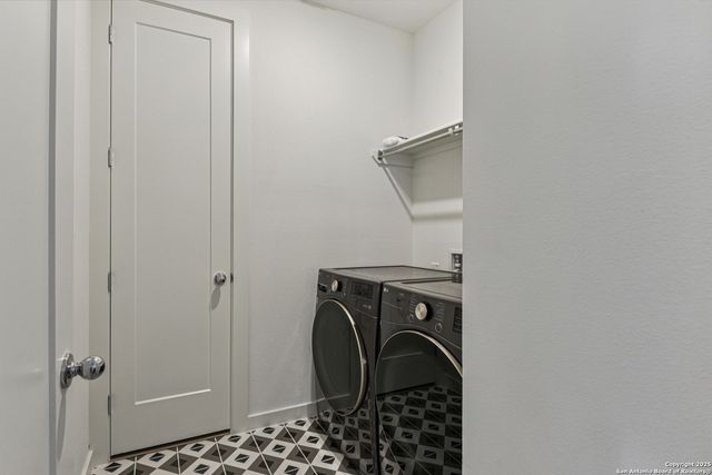 2848 Maximilian Ln, New Braunfels, TX 78130