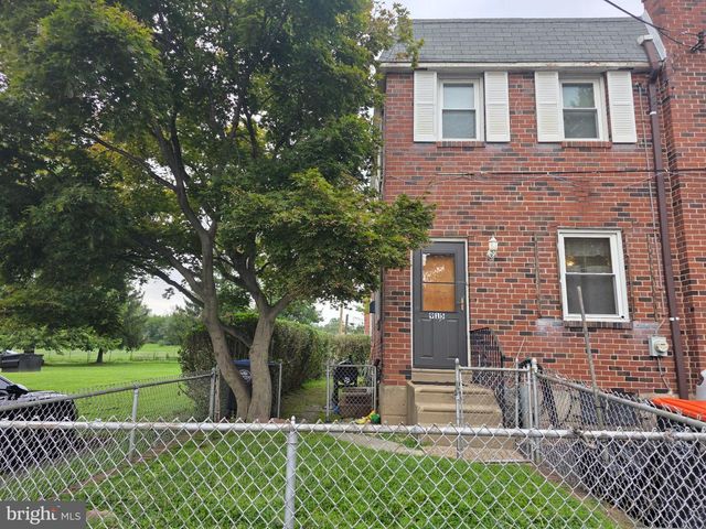 915 LINCOLN TER, Chester, PA 19013
