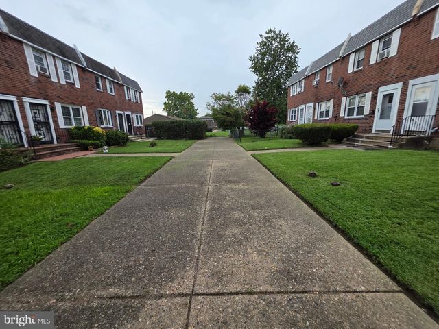 915 LINCOLN TER, Chester, PA 19013