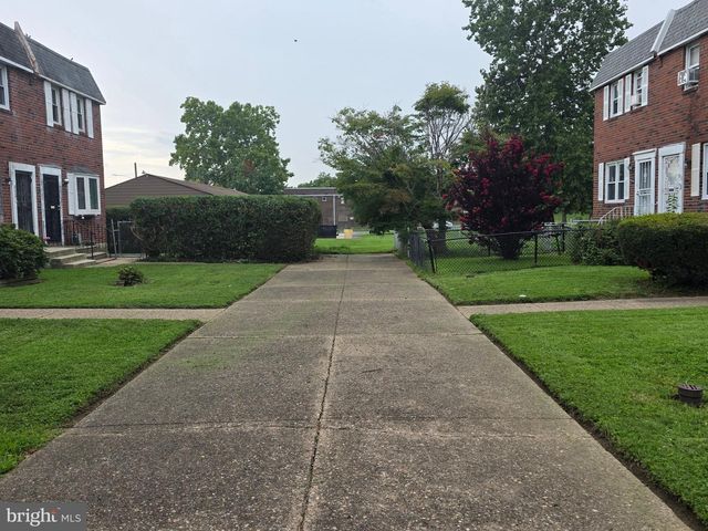 915 LINCOLN TER, Chester, PA 19013