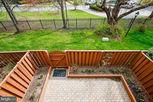 6405 LITTLE POTTERS LN, Alexandria, VA 22310