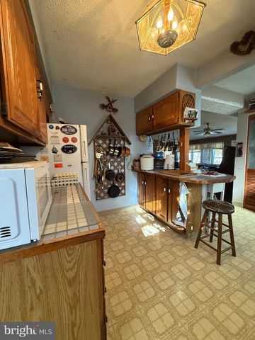 8715 OLD HARFORD RD, Baltimore, MD 21234