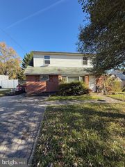 8715 OLD HARFORD RD, Baltimore, MD 21234