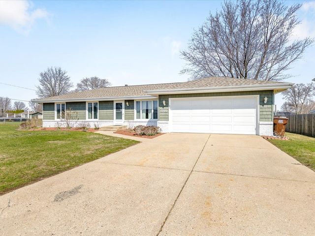 590 Brentwood Road, Machesney Park, IL 61115