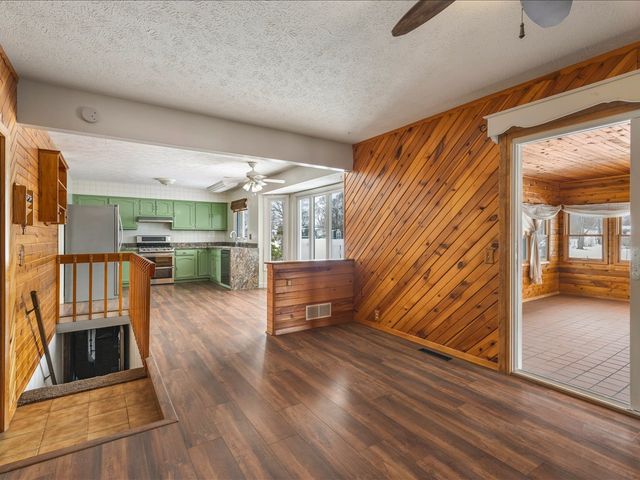 590 Brentwood Road, Machesney Park, IL 61115