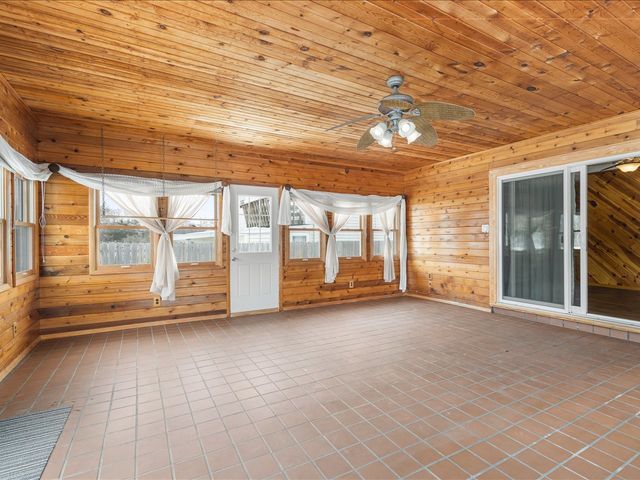 590 Brentwood Road, Machesney Park, IL 61115