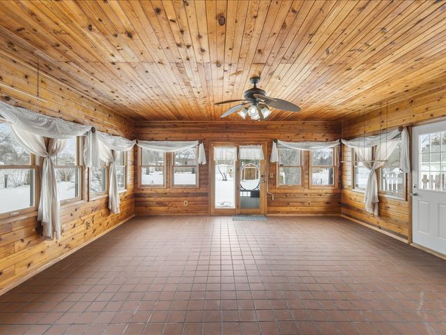 590 Brentwood Road, Machesney Park, IL 61115