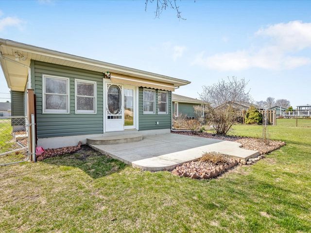 590 Brentwood Road, Machesney Park, IL 61115