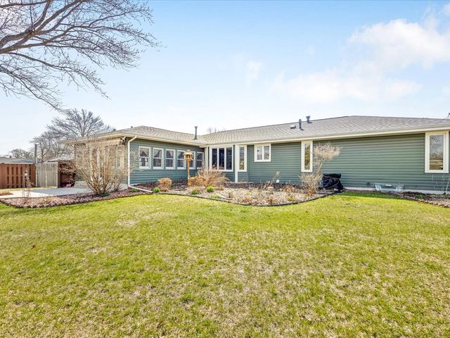 590 Brentwood Road, Machesney Park, IL 61115