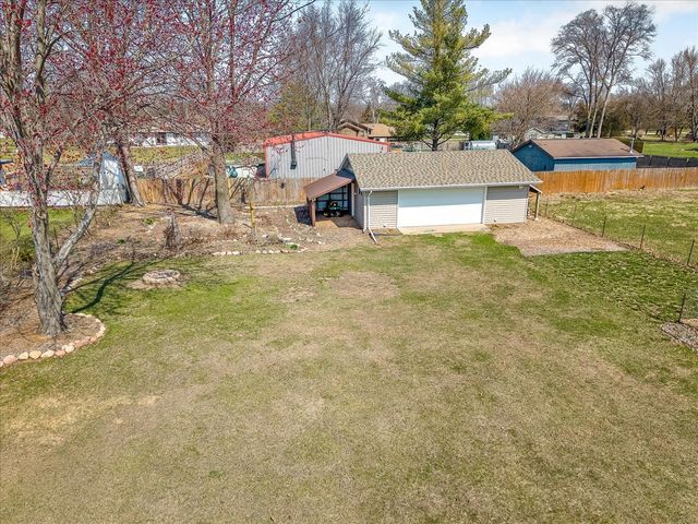 590 Brentwood Road, Machesney Park, IL 61115