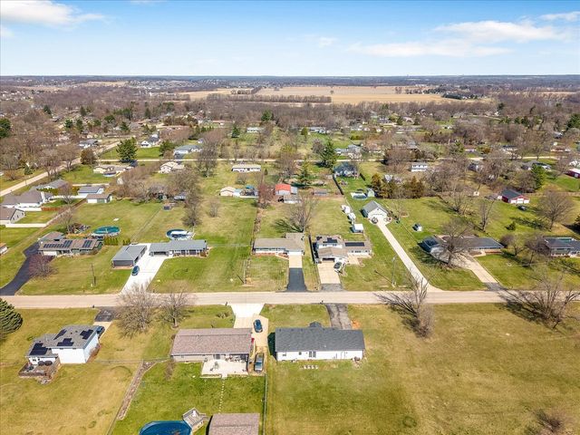 590 Brentwood Road, Machesney Park, IL 61115