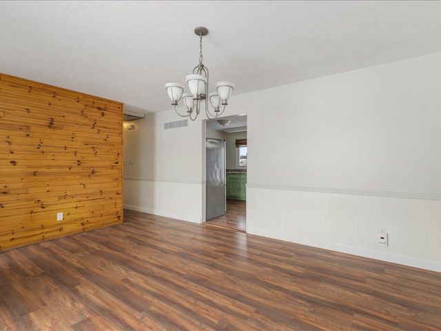 590 Brentwood Road, Machesney Park, IL 61115