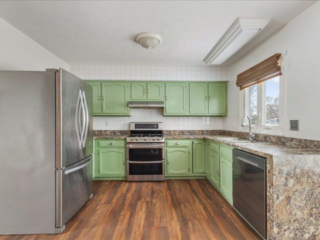 590 Brentwood Road, Machesney Park, IL 61115