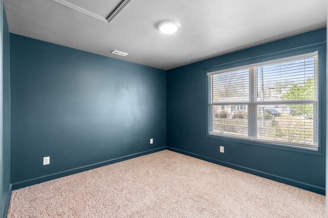 228 Hadleys Bend Blvd, Old Hickory, TN 37138