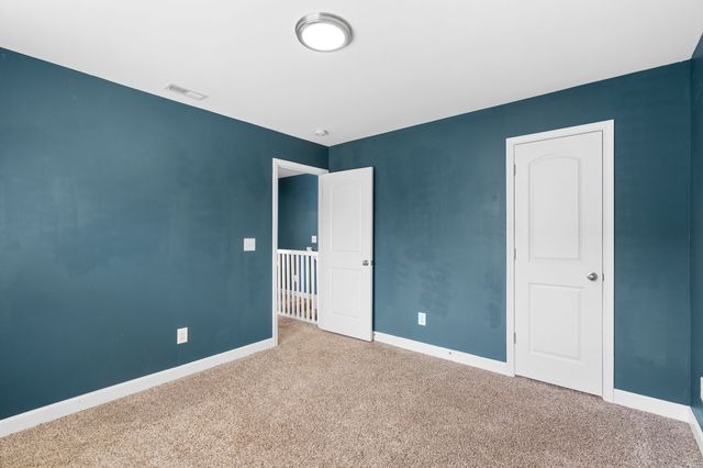 228 Hadleys Bend Blvd, Old Hickory, TN 37138